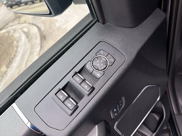 Used 2016 Ford F150 Lariat w/ Equipment Group 502A Luxury AWD/4WD image 14