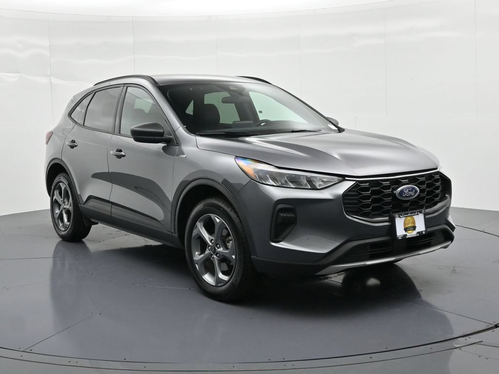 Certified 2025 Ford Escape ST-Line AWD/4WD image 4