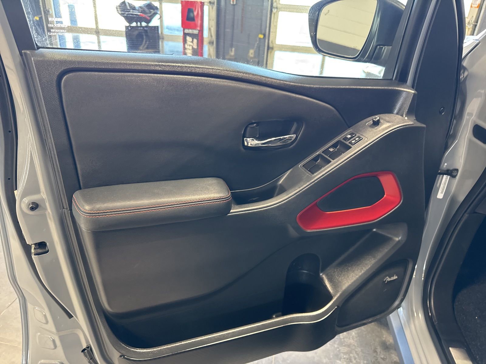 Certified 2023 Nissan Frontier PRO-4X w/ Pro-4X Premium Package image 3