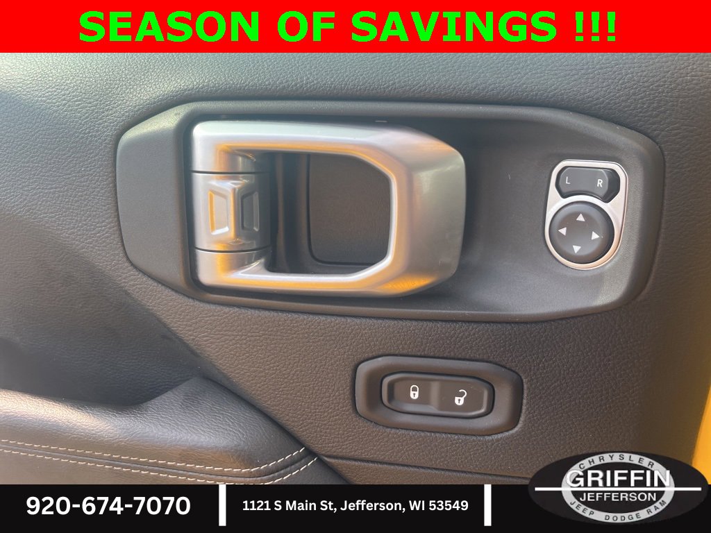 Used 2019 Jeep Wrangler Unlimited Sahara image 15