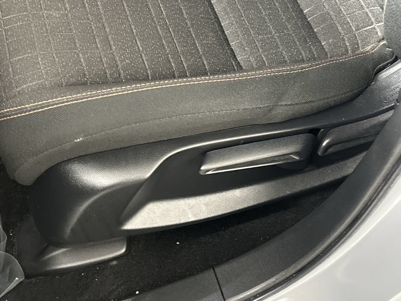 Used 2025 Honda HR-V Sport image 20