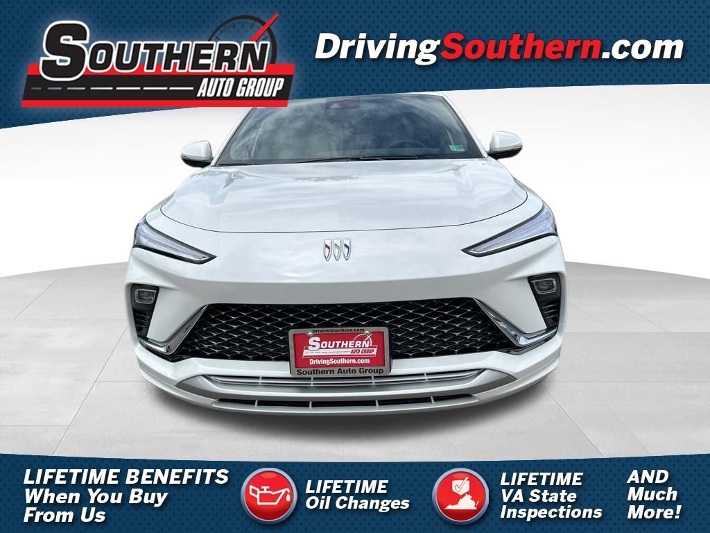 Used 2025 Buick Envista Avenir image 1