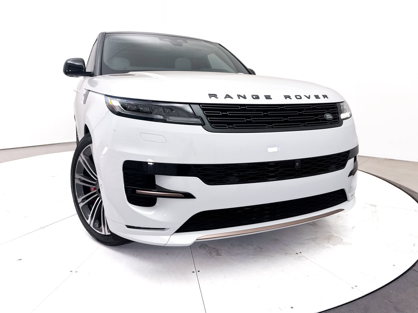 Used 2025 Land Rover Range Rover Sport Dynamic SE AWD/4WD image 8