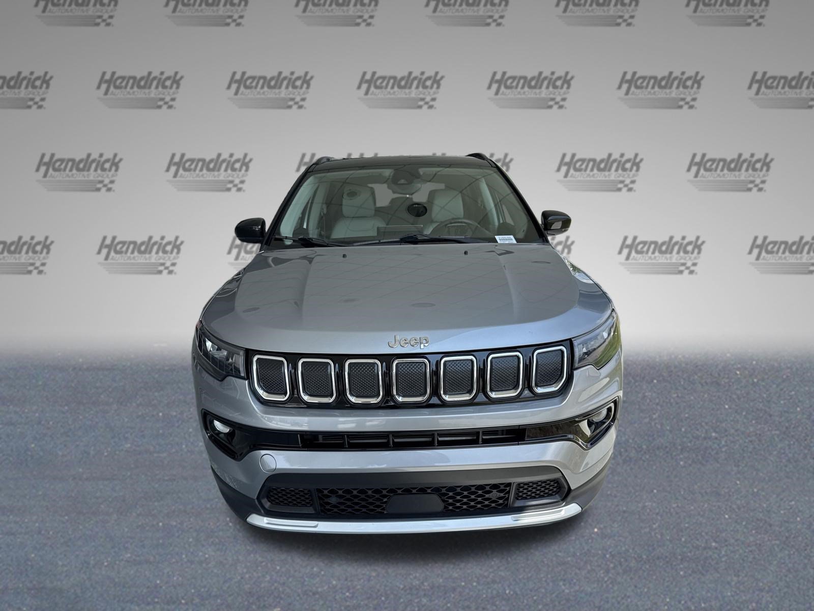 Used 2022 Jeep Compass Limited AWD/4WD image 3