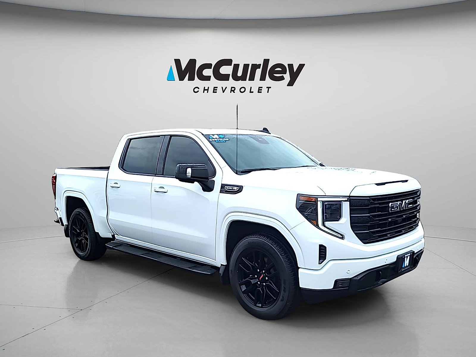 Used 2024 GMC Sierra 1500 Elevation w/ Elevation Premium Package AWD/4WD video 1