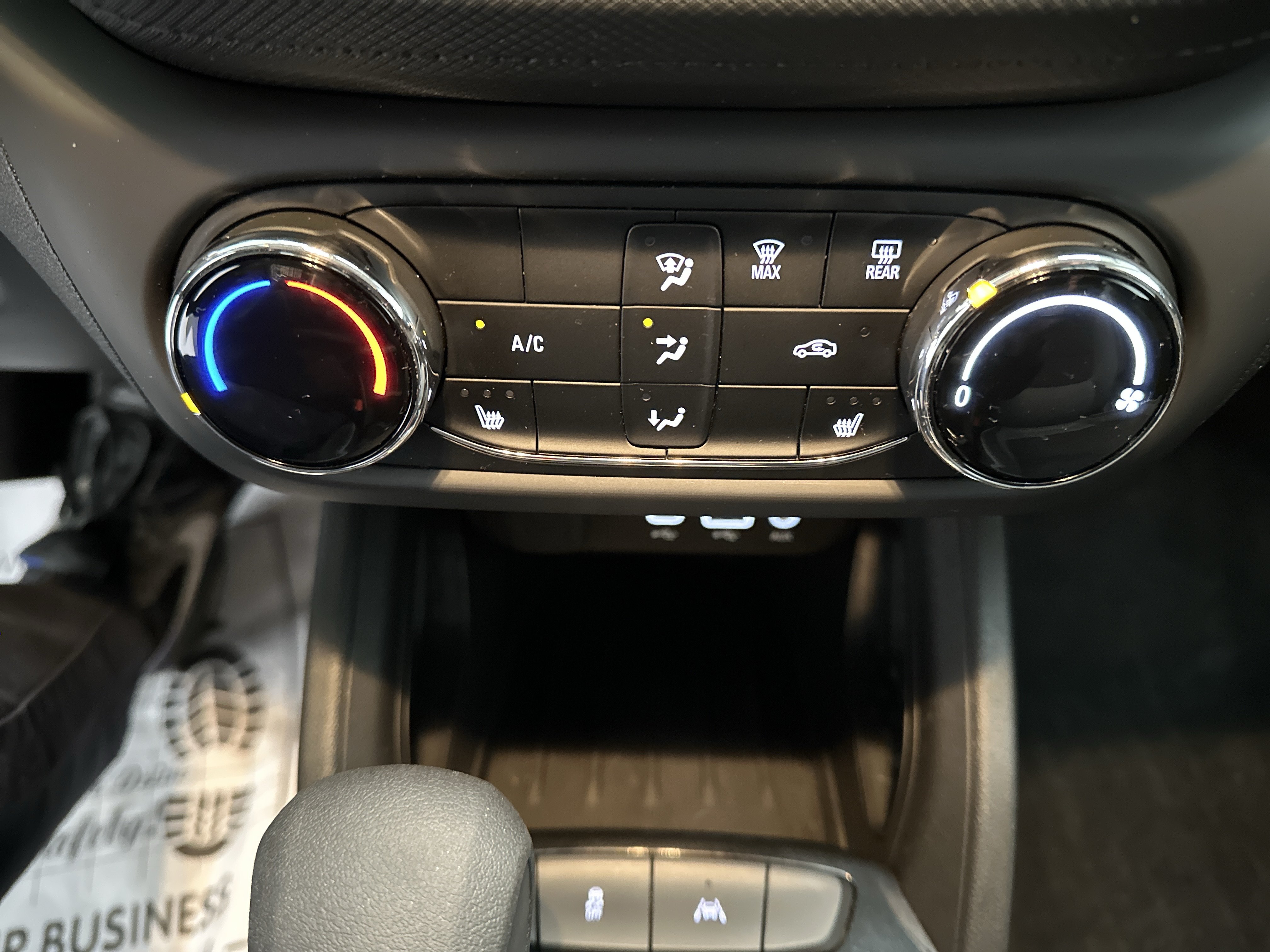 Used 2023 Chevrolet TrailBlazer LT FWD image 31
