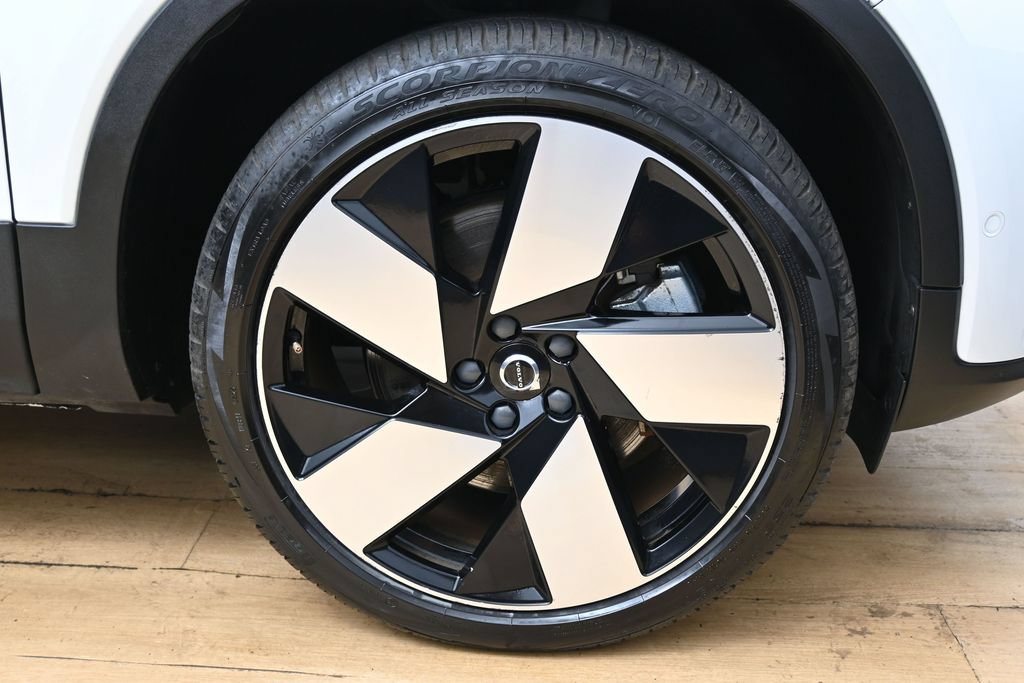 Used 2023 Volvo C40 P8 Recharge Ultimate AWD/4WD image 14