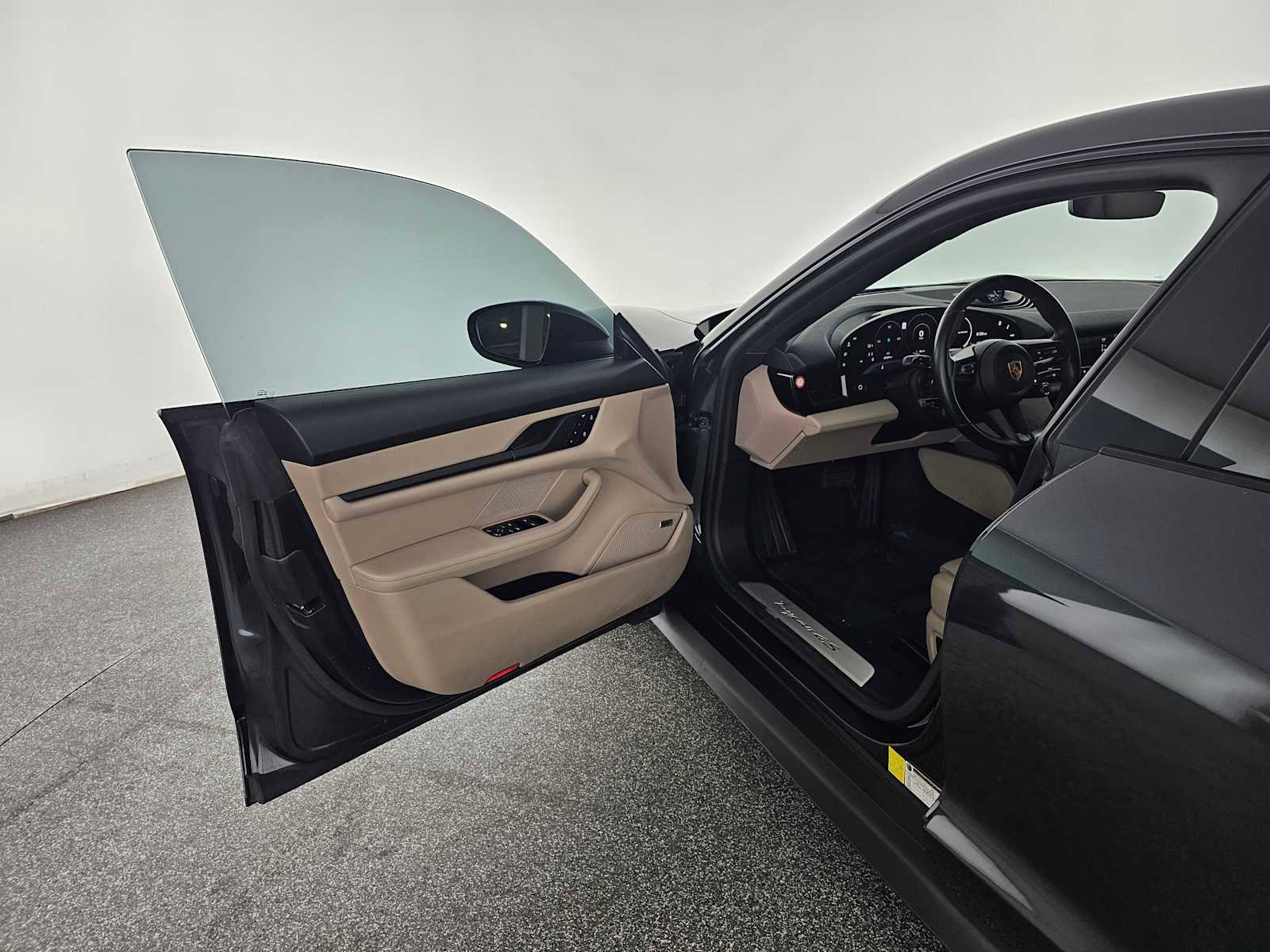 Used 2022 Porsche Taycan 4S image 19