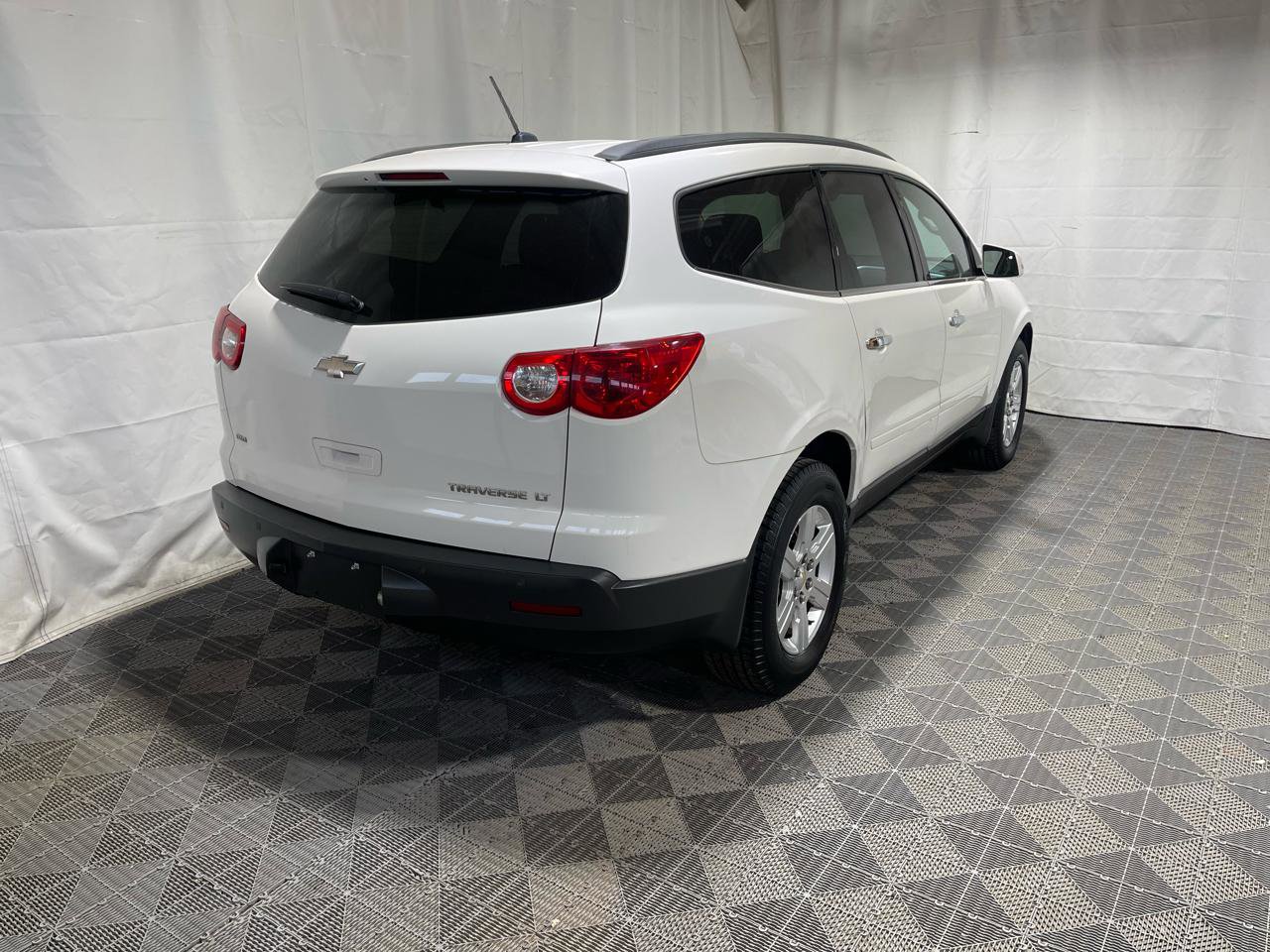 Used 2011 Chevrolet Traverse LT AWD/4WD image 6