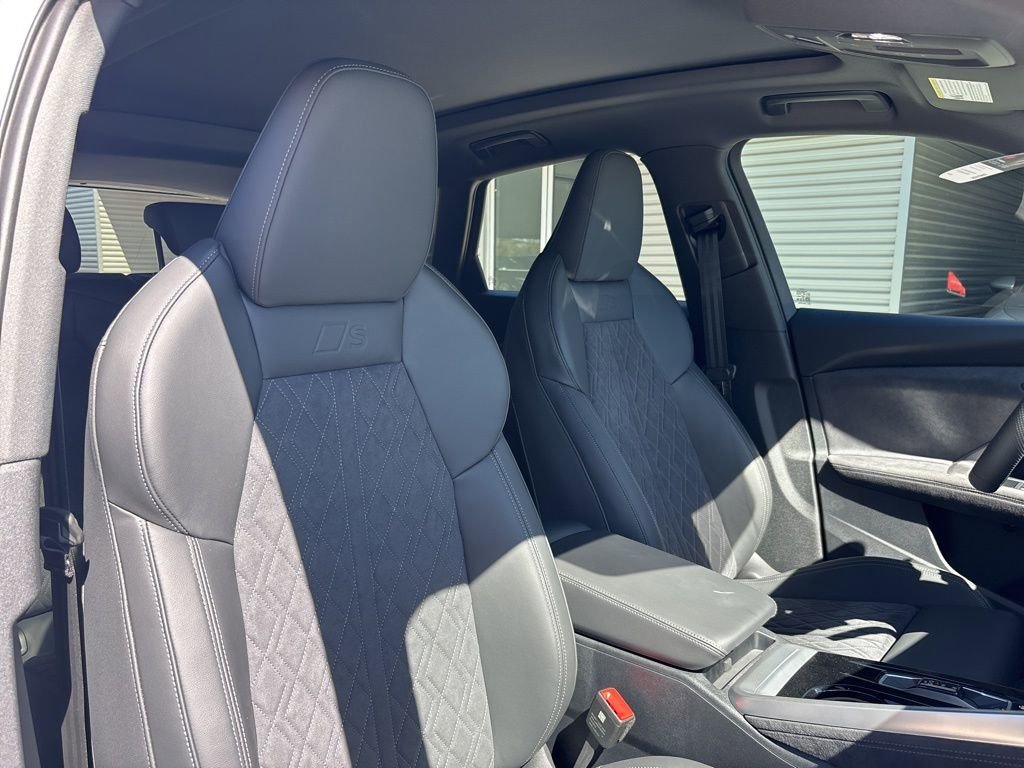 New 2025 Audi SQ5 Premium Plus image 18