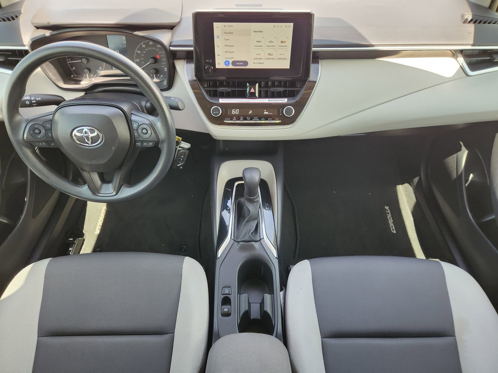 Used 2023 Toyota Corolla LE image 30