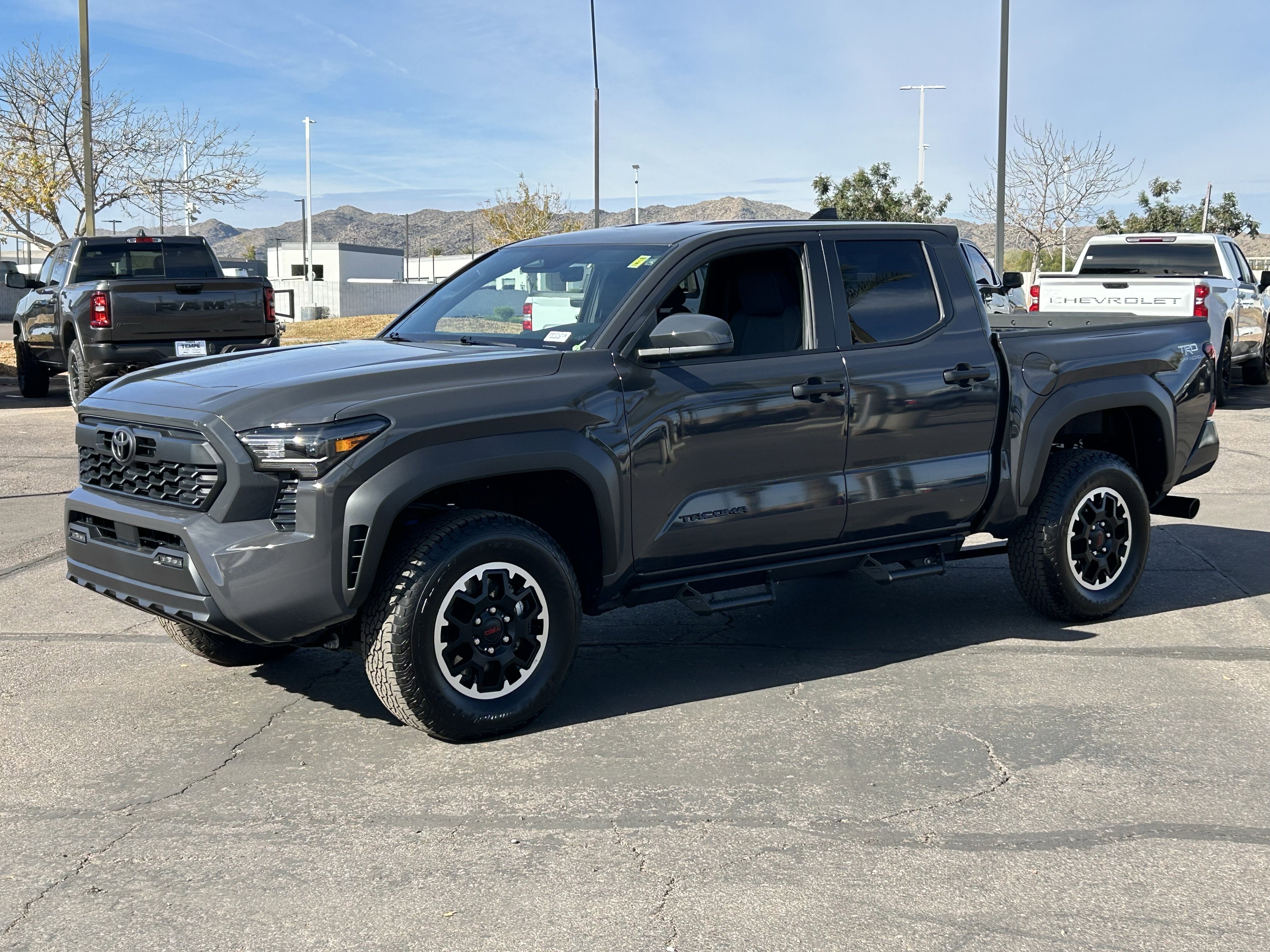 Used 2025 Toyota Tacoma TRD Off-Road image 2