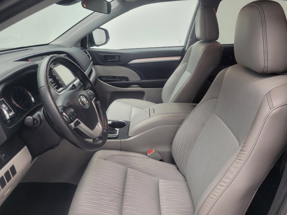 Used 2019 Toyota Highlander Plus image 17