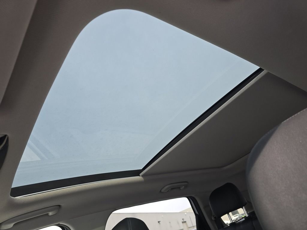 Used 2022 Kia Sorento SX image 3