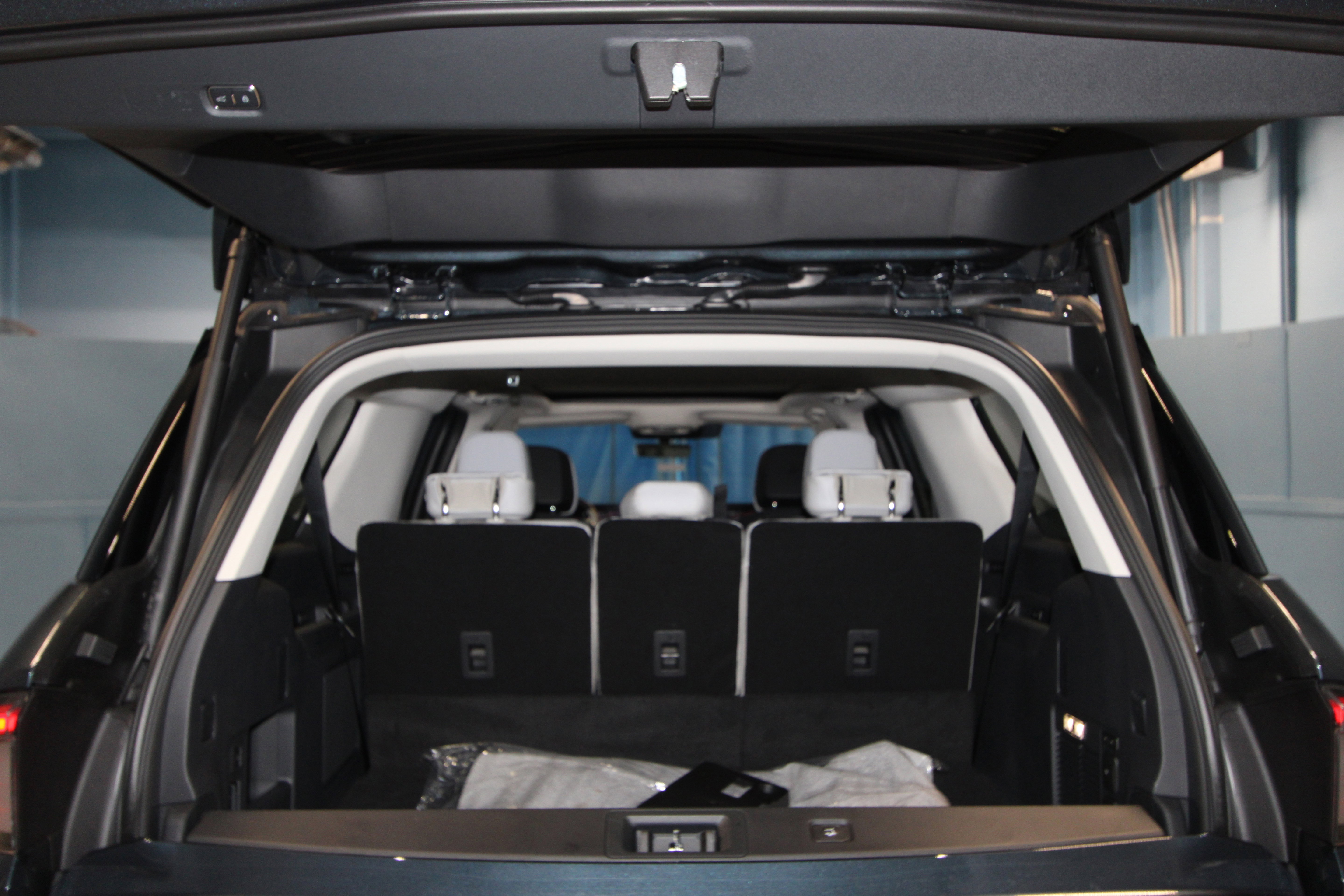 New 2025 Lincoln Navigator L Reserve image 44