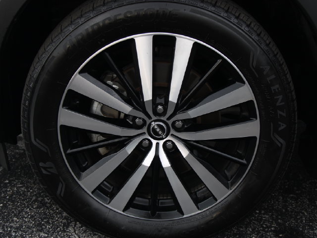 Certified 2025 Nissan Pathfinder Platinum AWD/4WD image 35