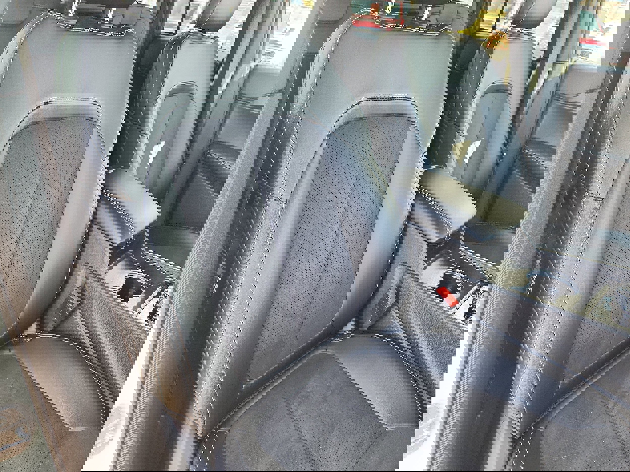 Used 2025 Jeep Grand Cherokee Altitude image 13