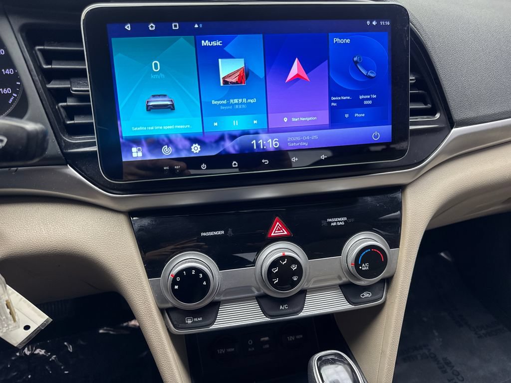 Used 2019 Hyundai Elantra SE FWD image 50