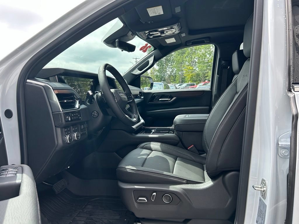 New 2026 GMC Yukon XL Denali w/ Denali Reserve Package AWD/4WD image 9