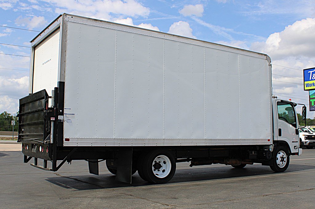 Used 2019 Isuzu NPR image 5