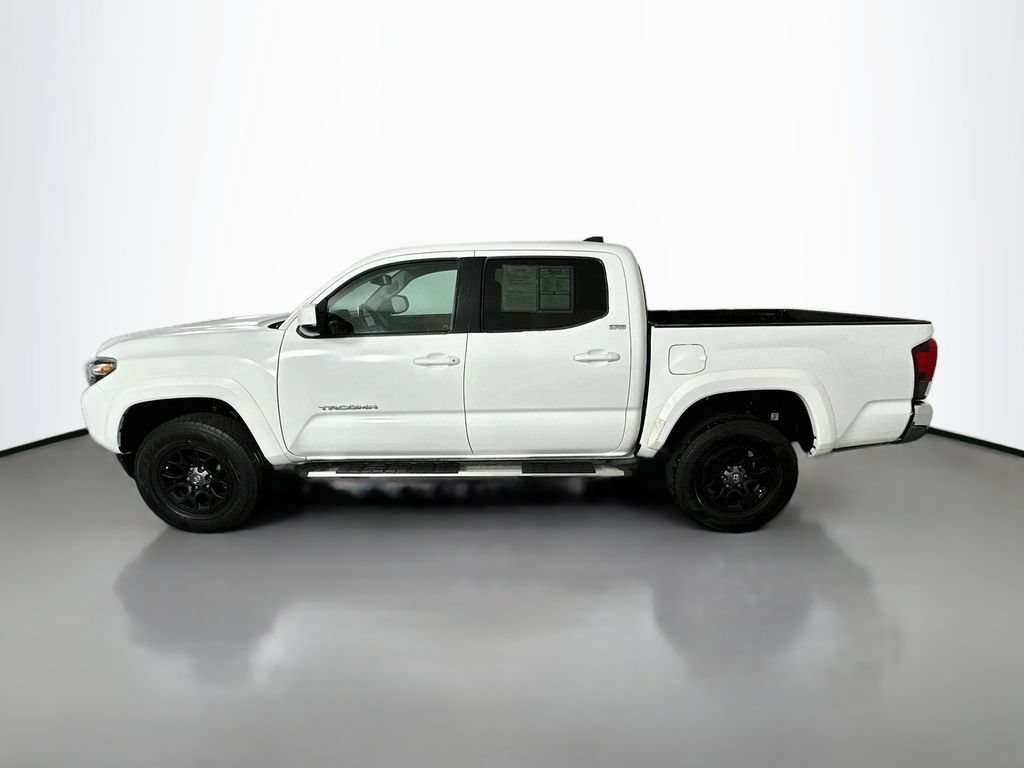 Used 2020 Toyota Tacoma SR5 RWD image 4
