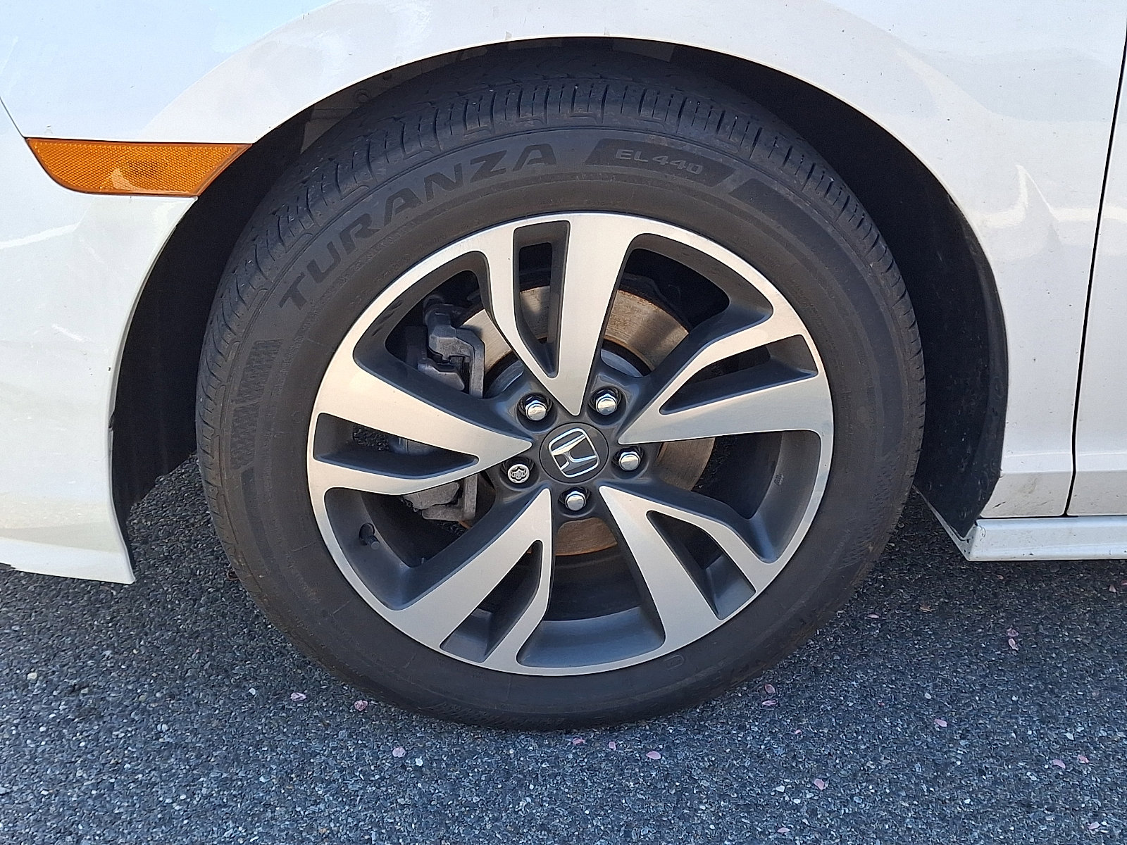 Used 2024 Honda Odyssey Touring image 4