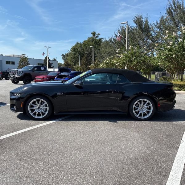 Used 2024 Ford Mustang GT Premium image 12