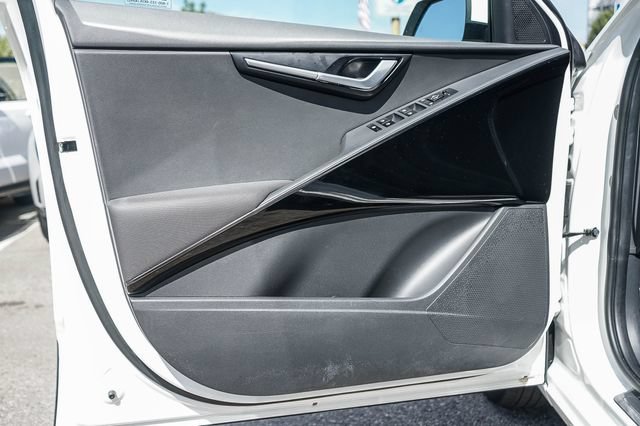 Certified 2025 Kia Niro EX FWD image 22