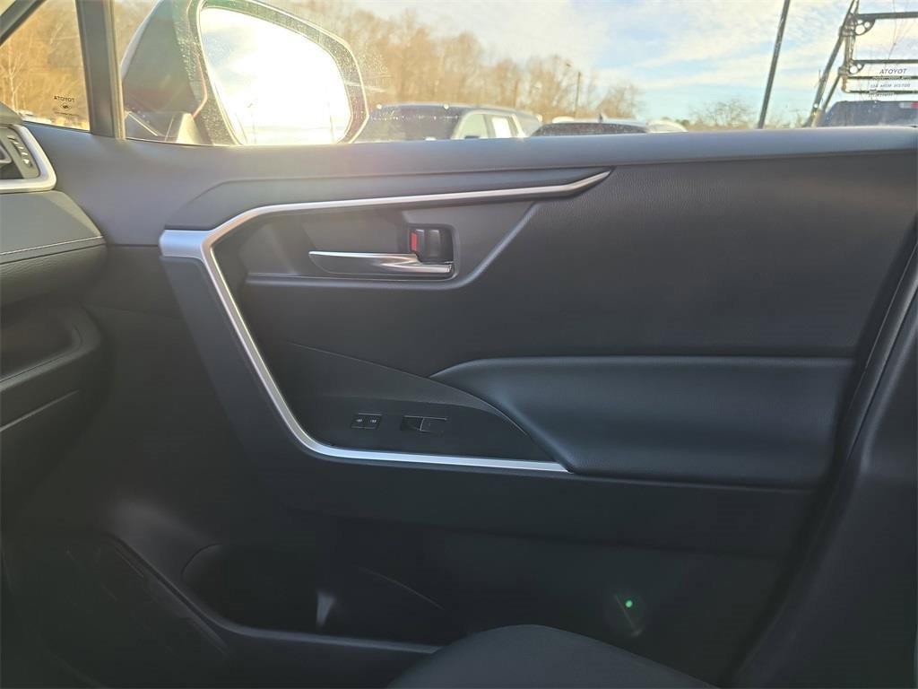 Used 2024 Toyota RAV4 AWD Hybrid image 24