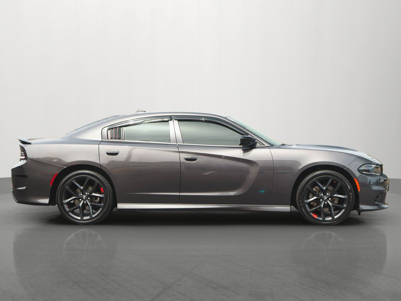 Used 2022 Dodge Charger R/T w/ Plus Group RWD image 8