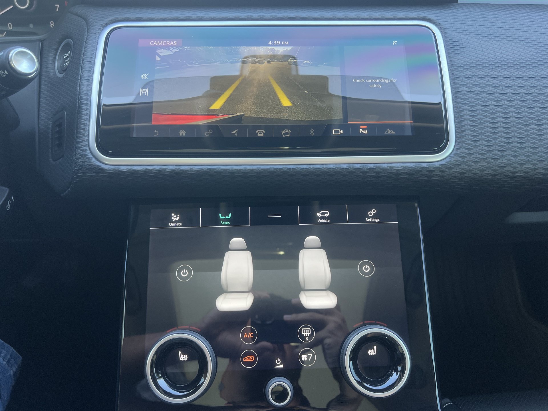 Used 2019 Land Rover Range Rover Velar S AWD/4WD image 5