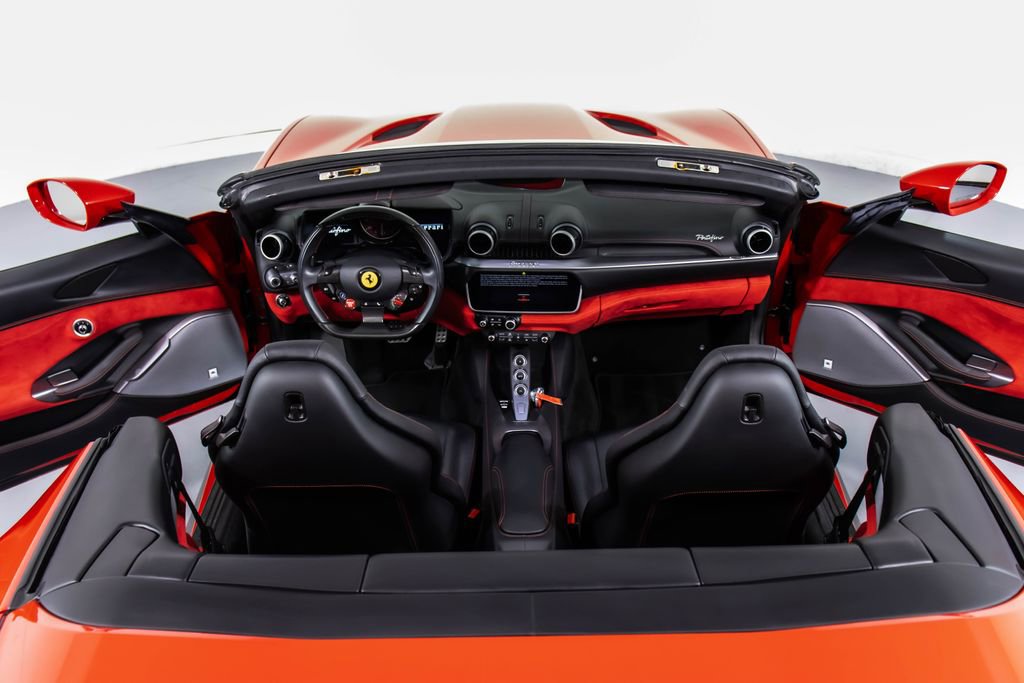 Used 2019 Ferrari Portofino RWD image 22