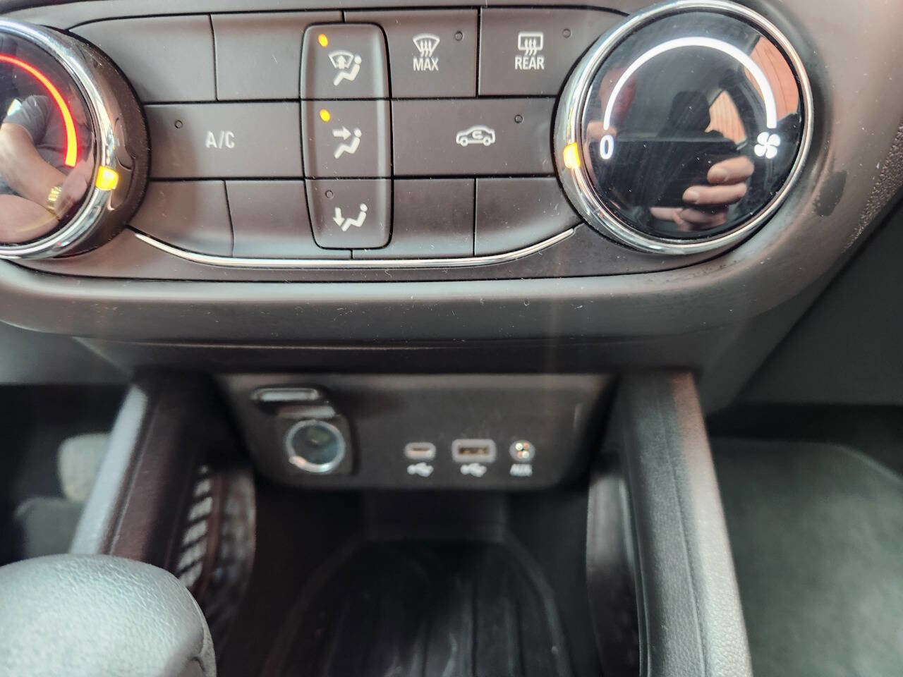 Used 2023 Chevrolet TrailBlazer LS AWD/4WD image 21