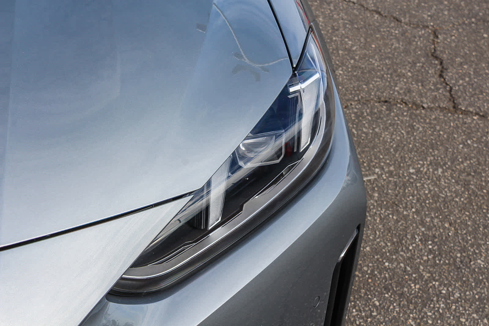 Used 2025 BMW i4 eDrive40 w/ Premium Package image 10