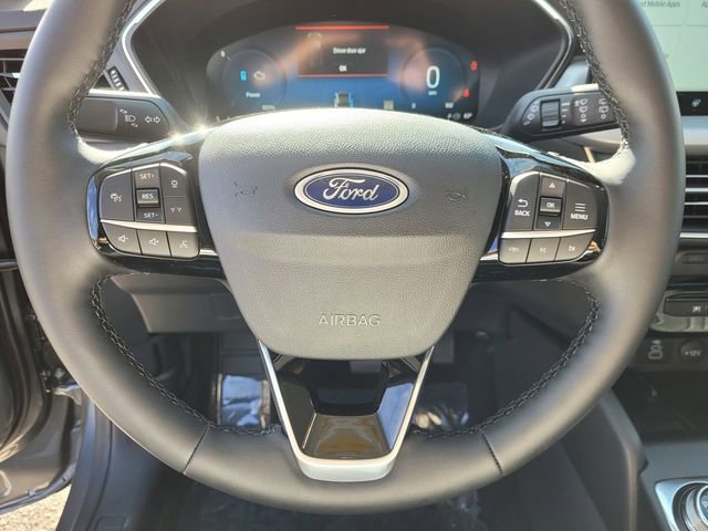 New 2025 Ford Escape SE w/ PHEV Premium Package FWD image 16
