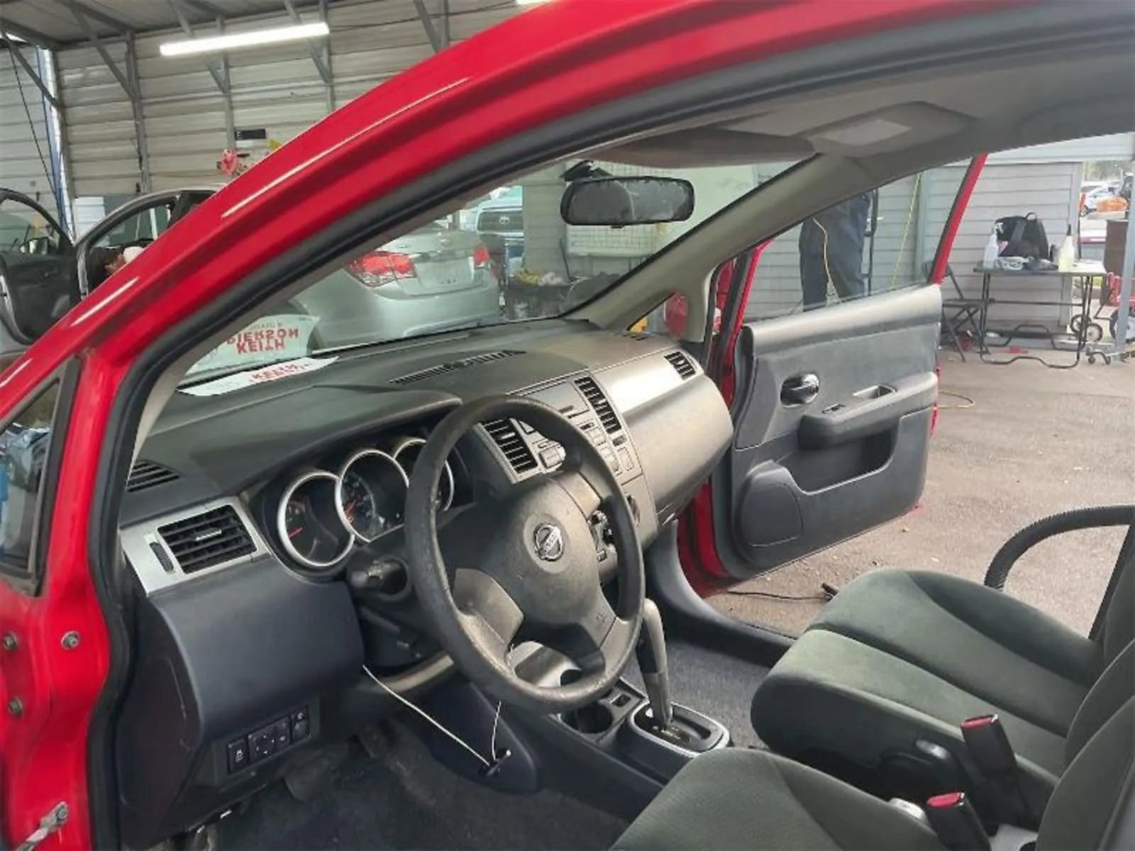 Used 2012 Nissan Versa 1.8 S image 4