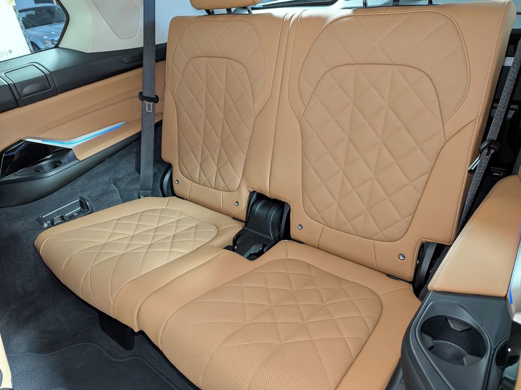 Certified 2023 BMW X7 xDrive40i w/ Premium Package image 55