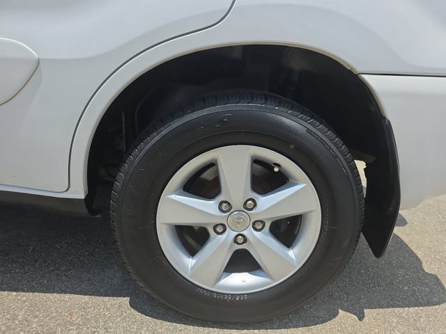 Used 2005 Toyota RAV4 2WD image 29