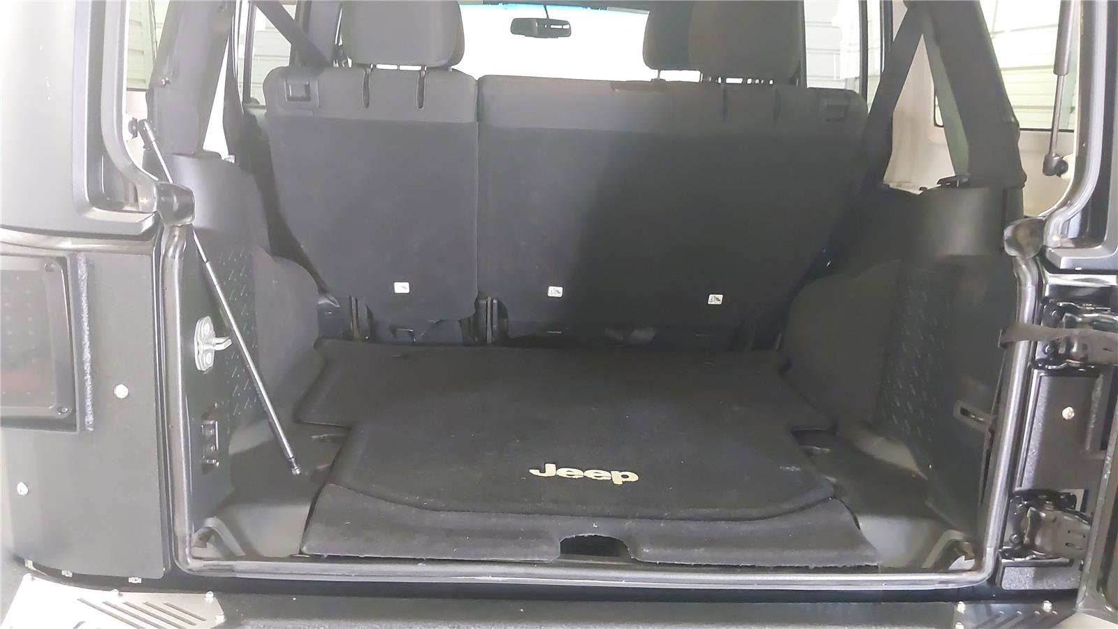 Used 2017 Jeep Wrangler Unlimited Sport w/ Quick Order Package 24S image 18