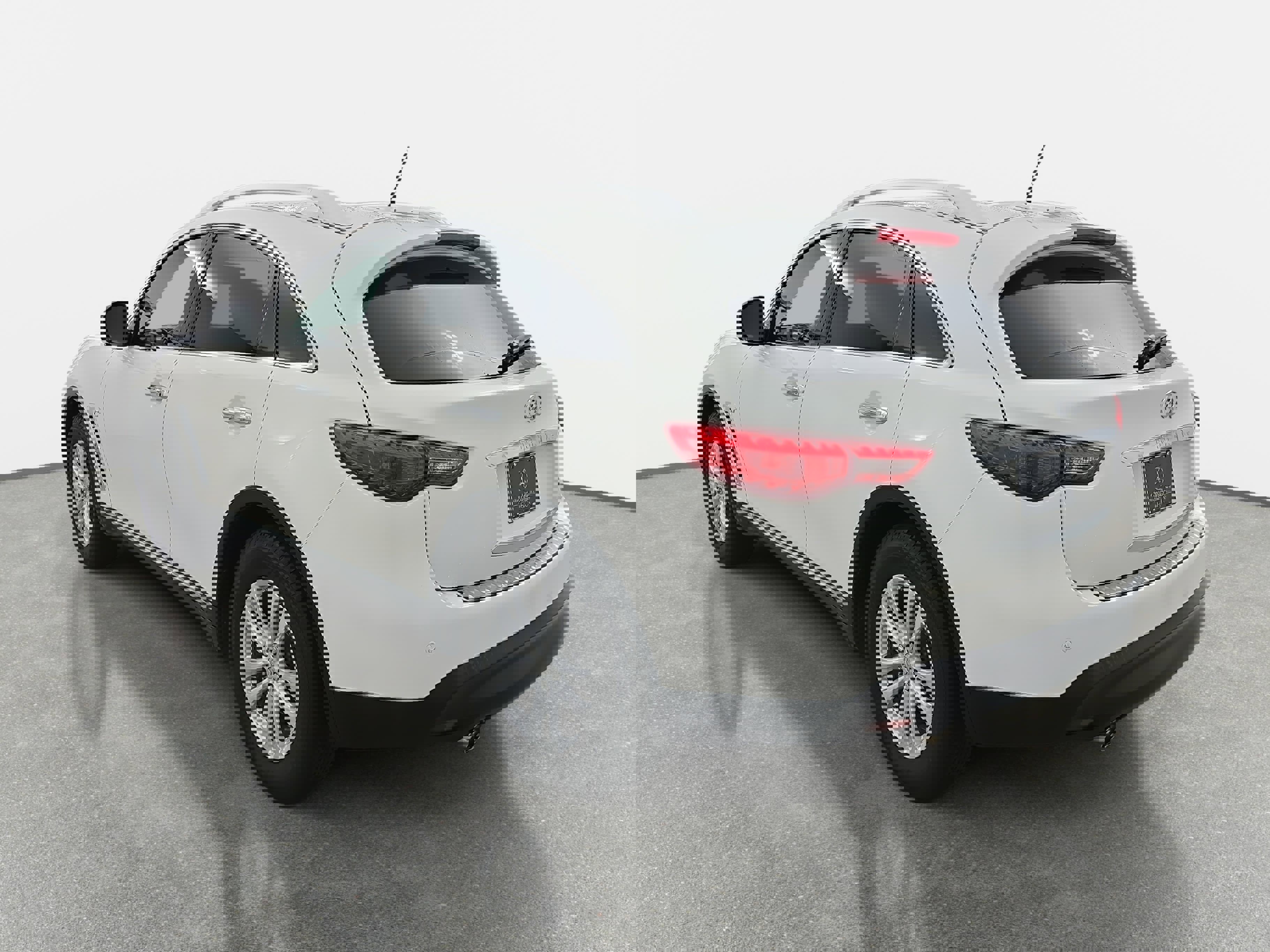 Used 2014 INFINITI QX70 AWD w/ Premium Package image 7