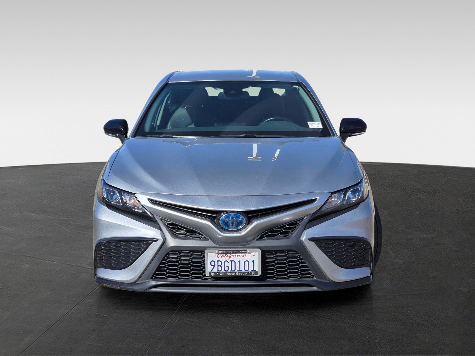 Used 2022 Toyota Camry SE w/ Convenience Package FWD image 2