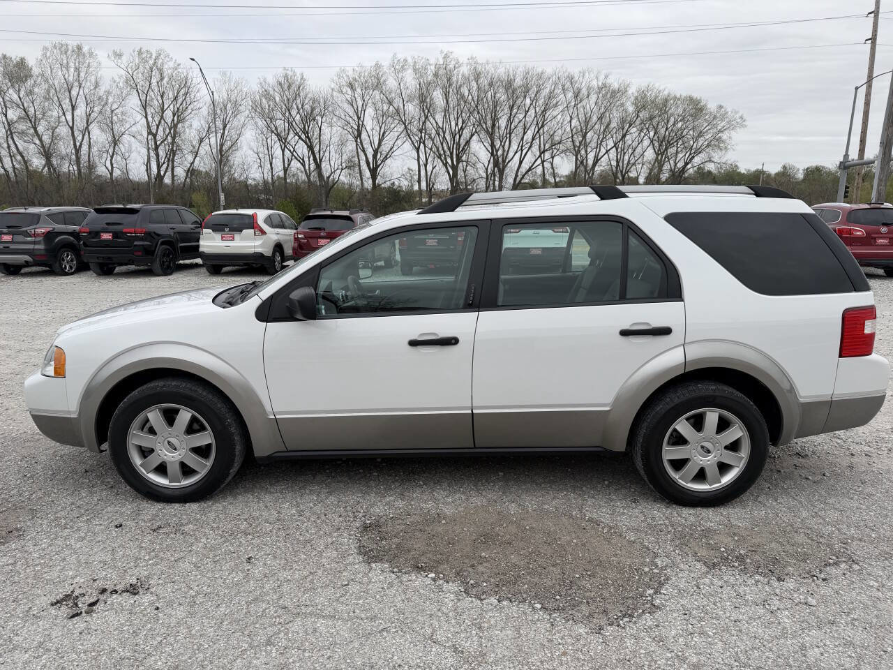 Used 2005 Ford Freestyle SE FWD image 6