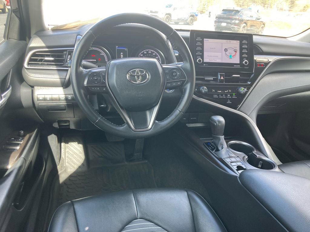 Used 2023 Toyota Camry SE image 10