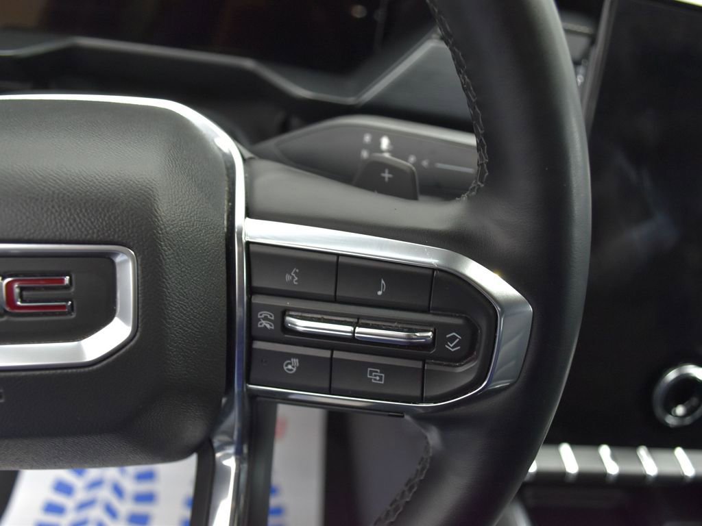 Used 2024 GMC Acadia Elevation FWD image 8