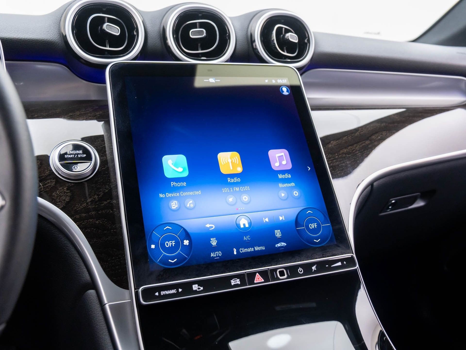 Certified 2025 Mercedes-Benz GLC 300 4MATIC image 21