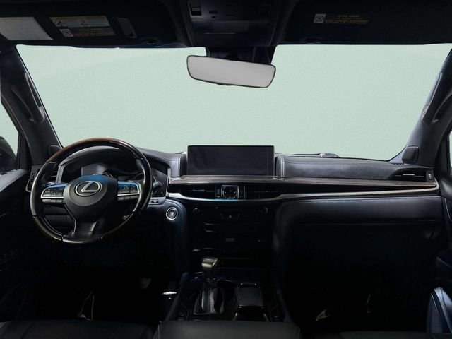 Used 2020 Lexus LX 570 4WD w/ 3rd Row & Luxury Pkg image 12