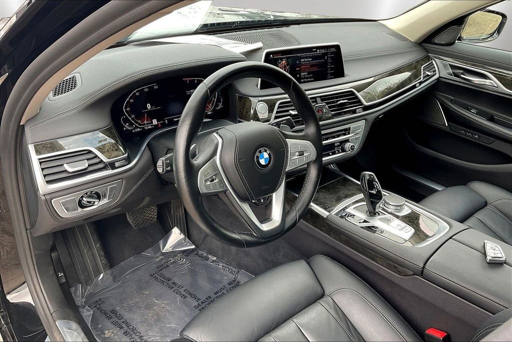 Used 2020 BMW 740i xDrive w/ Cold Weather Package image 17