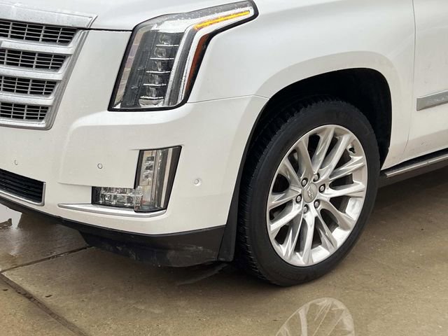 Used 2018 Cadillac Escalade ESV Premium Luxury image 9