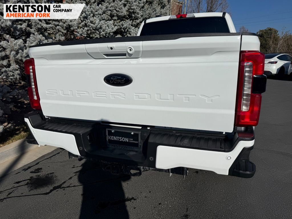 Used 2025 Ford F250 Lariat w/ Black Appearance Package image 40