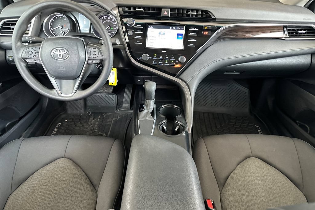Used 2020 Toyota Camry LE FWD image 13